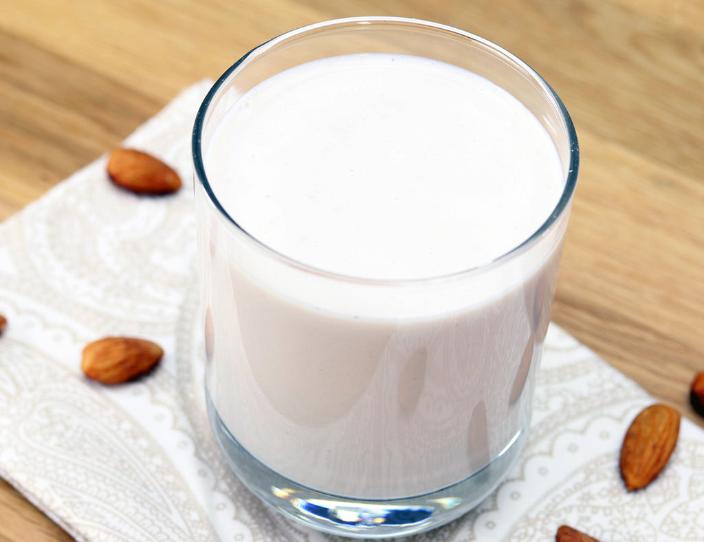How to make almond milk with your Blender or Slow Juicer