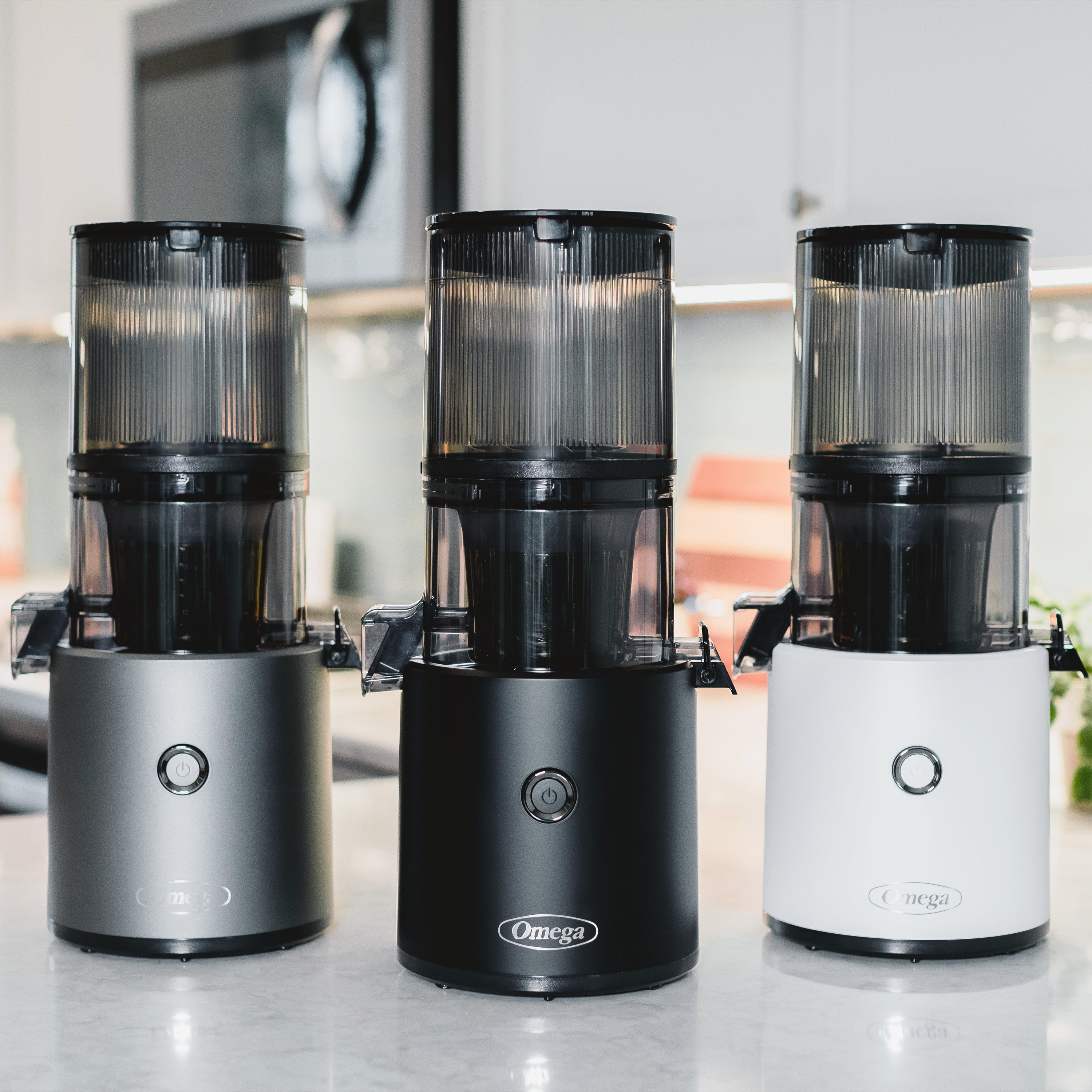 Omega Juicer オメガ　ジューサー NC900C Omega Cold Press Premium Masticating Juicer with Nutrition System