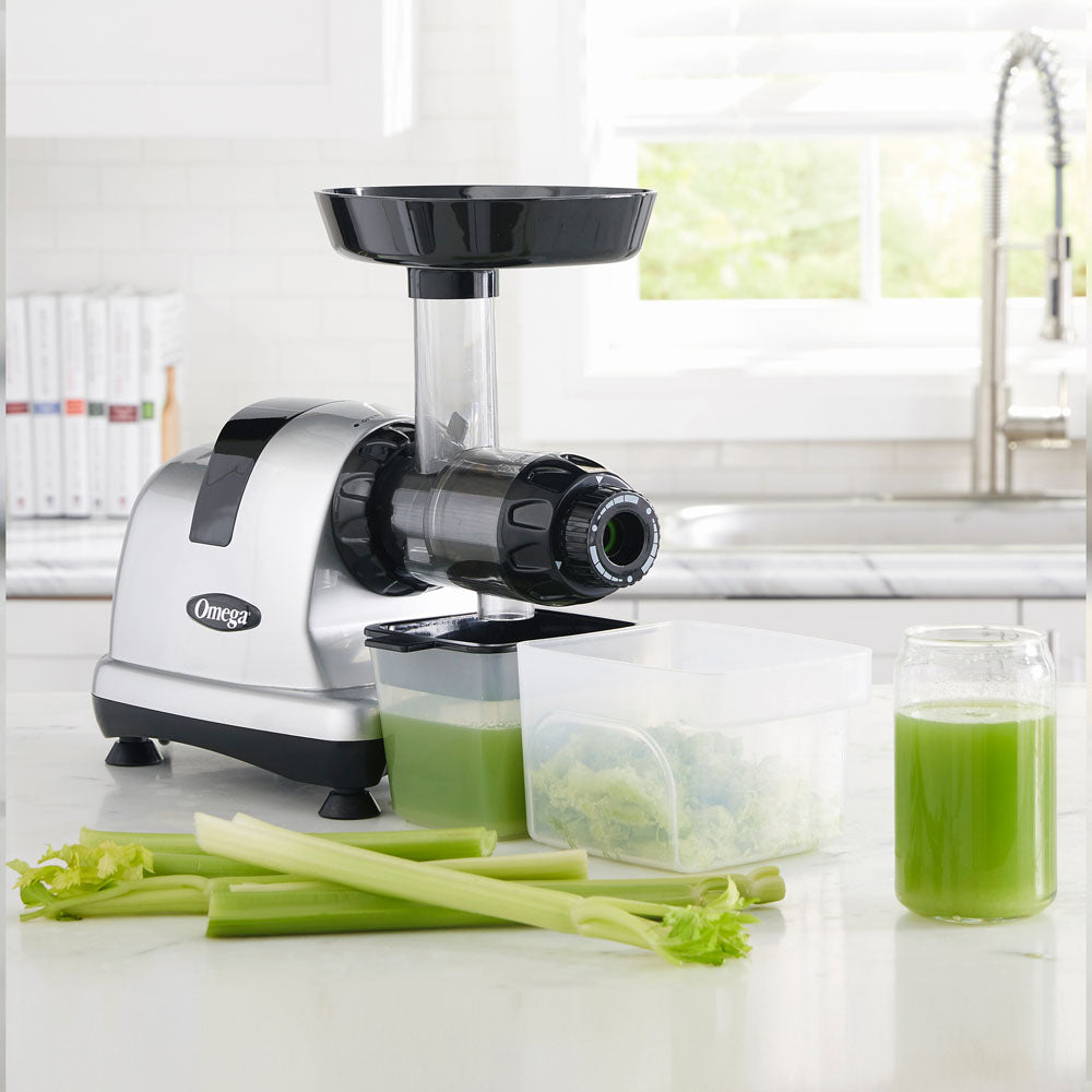 MM900HDS Low Speed Masticating Celery Juicer